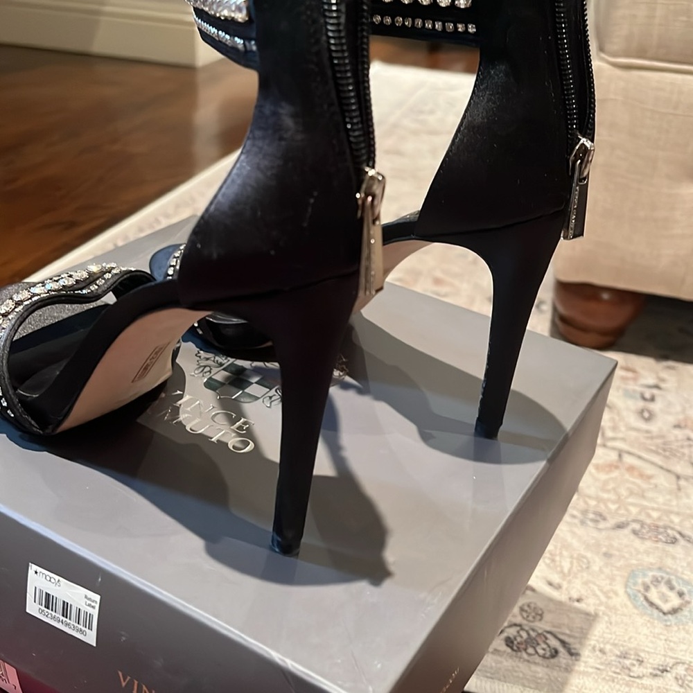 Vince Camuto Rhinestone Heels sz8 - Picture 3 of 4